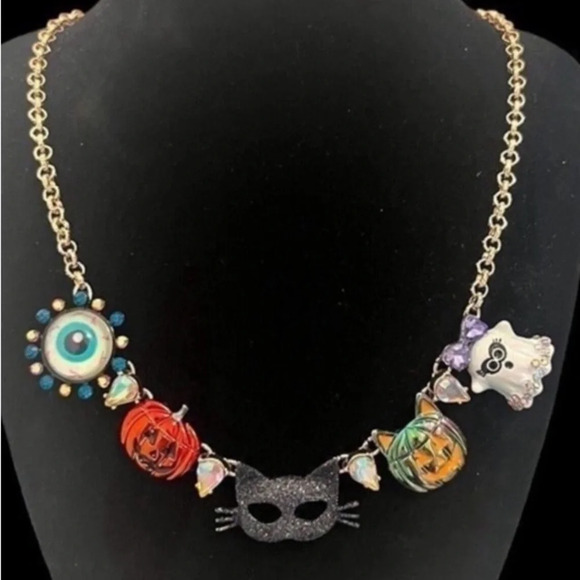 BETSEY JOHNSON SET Halloween Charm Necklace & Matching Ghost Earrings NEW NWT - Picture 8 of 9
